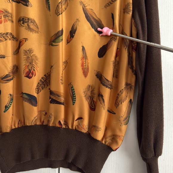 Hermes Paris Vintage 100% Silk Scarf Panel Sweater Feathers Print Mock Neck EU38 - Picture 11 of 11